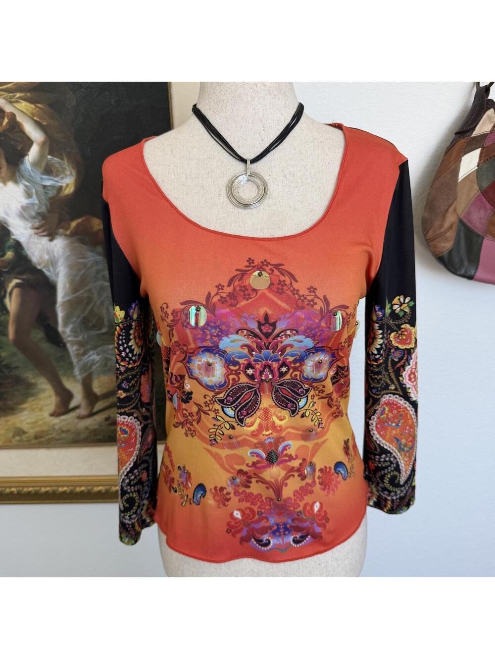Rare Y2K Graphic 3/4 Length Sleeve with iridescent Sequin Details